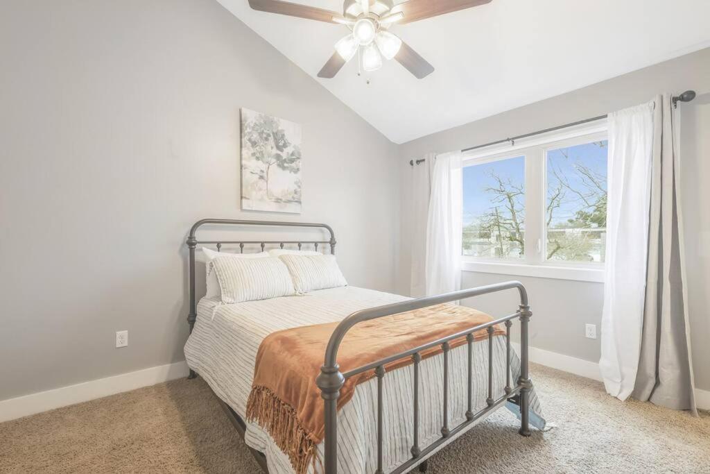 לאפאייט Cozy 2 Bed Townhome Near The Hospital מראה חיצוני תמונה