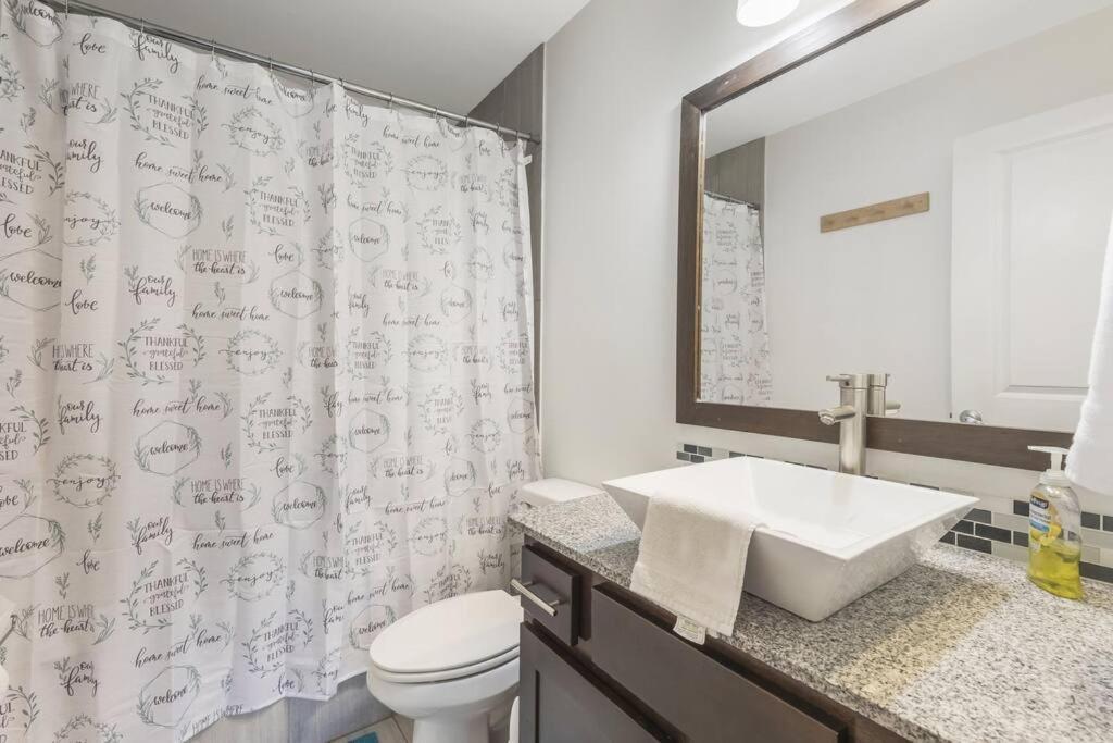 לאפאייט Cozy 2 Bed Townhome Near The Hospital מראה חיצוני תמונה