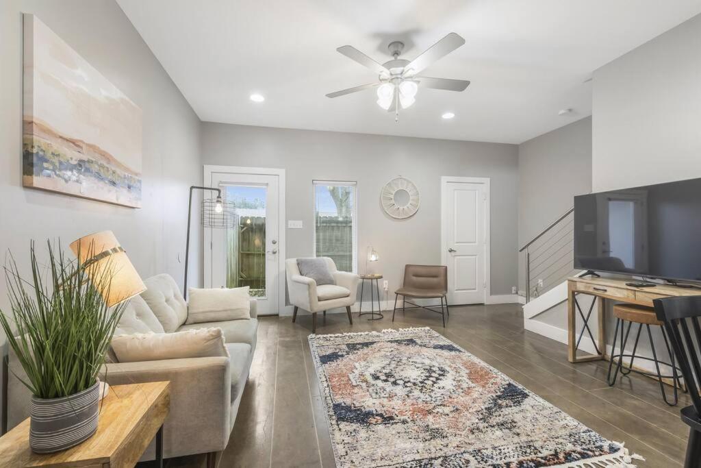 לאפאייט Cozy 2 Bed Townhome Near The Hospital מראה חיצוני תמונה