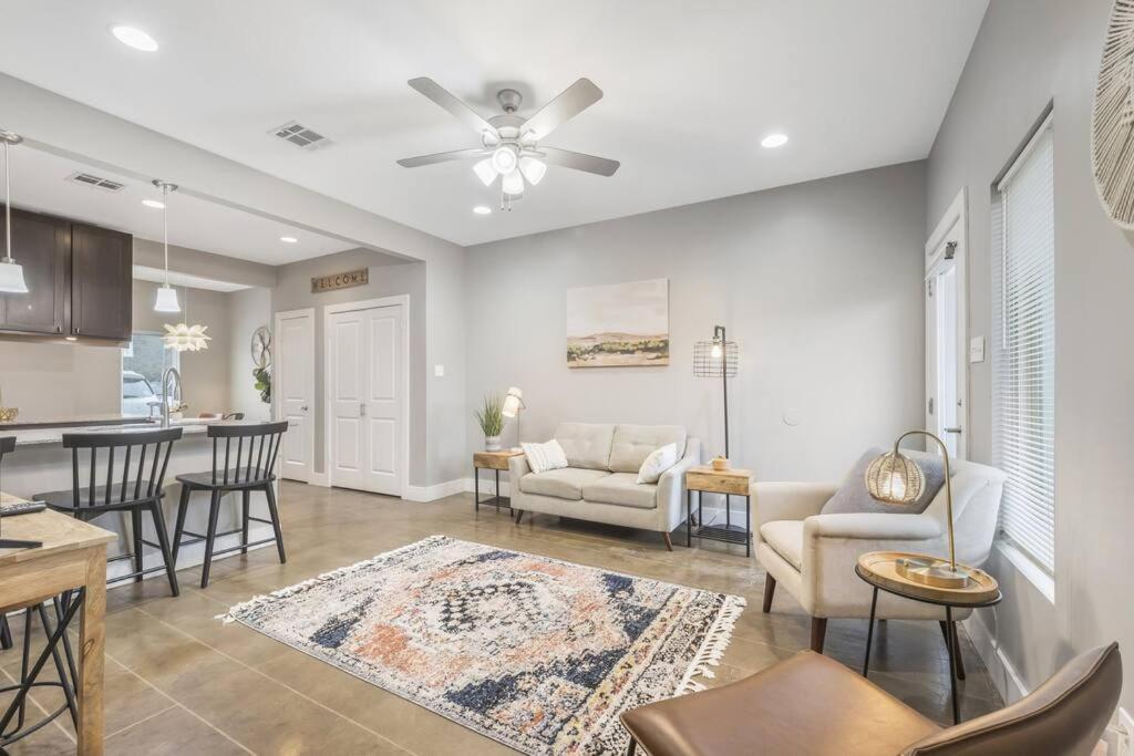 לאפאייט Cozy 2 Bed Townhome Near The Hospital מראה חיצוני תמונה